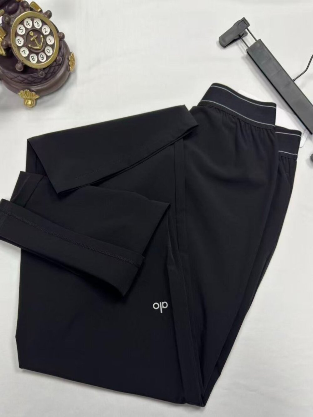 ALO Yoga 🖤 Suit Up Trouser Black NWT Wide Leg 30" Sz M - Picture 6 of 8
